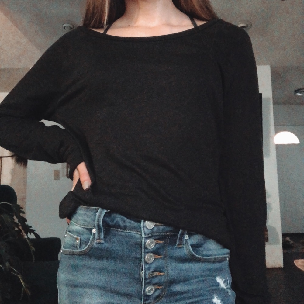 VS PINK black long sleeve shirt! Fits XS/S maybe M